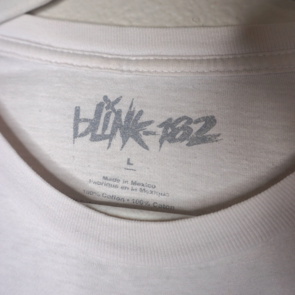 Blink-182 T-Shirt - Size Large - Picture 3 of 4